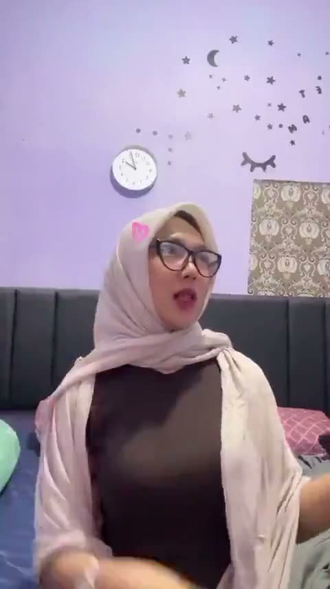 tante cantik jilbab yang sering viral bikin sagne
