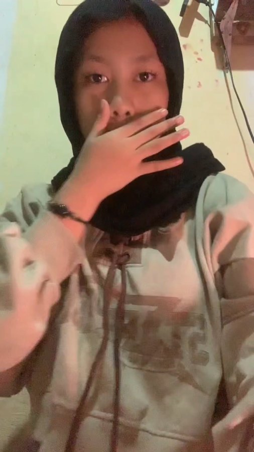 neng cantik masih sempit bikin vid percakapan