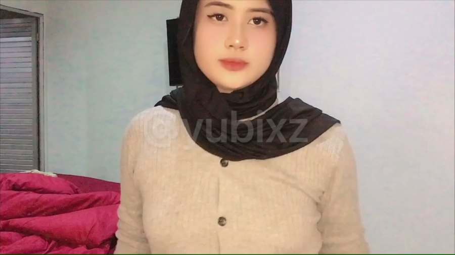 jibab cantik kelihatan polos tapi suka pamerin tt tobrutnya