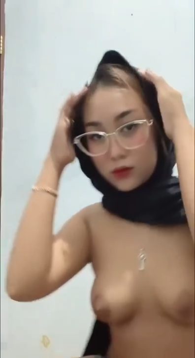 kaka cantik blunder ngirimin vid ke selingkuhan malah di sebarin